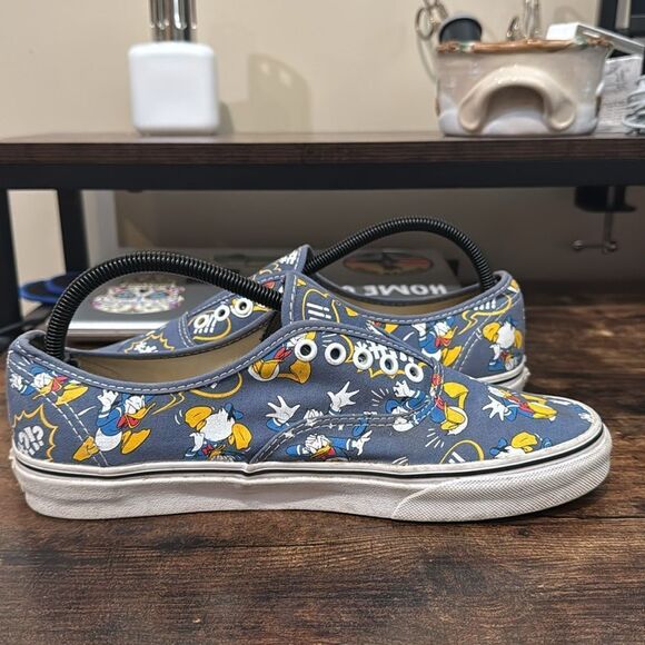 Vans X‎ Disney Donald Duck Sneakers size 11W/9.5 m - Picture 9 of 12